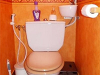 Petit lavabo adaptables sur toilettes existants WiCi Mini - Madame D (44) - 1 sur 2